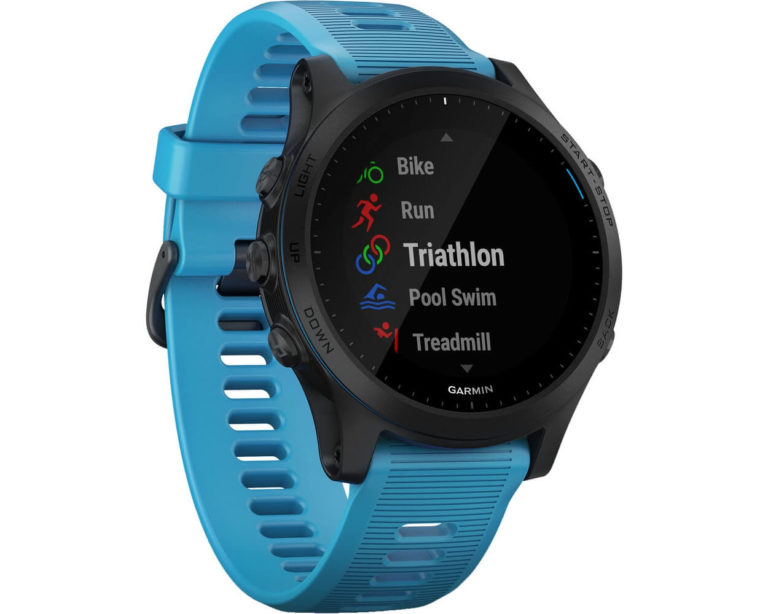 garmin forerunner 945 vs garmin fenix 5 plus
