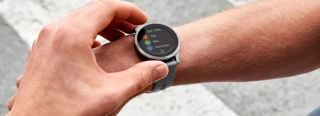 compare forerunner 645 and vivoactive 3